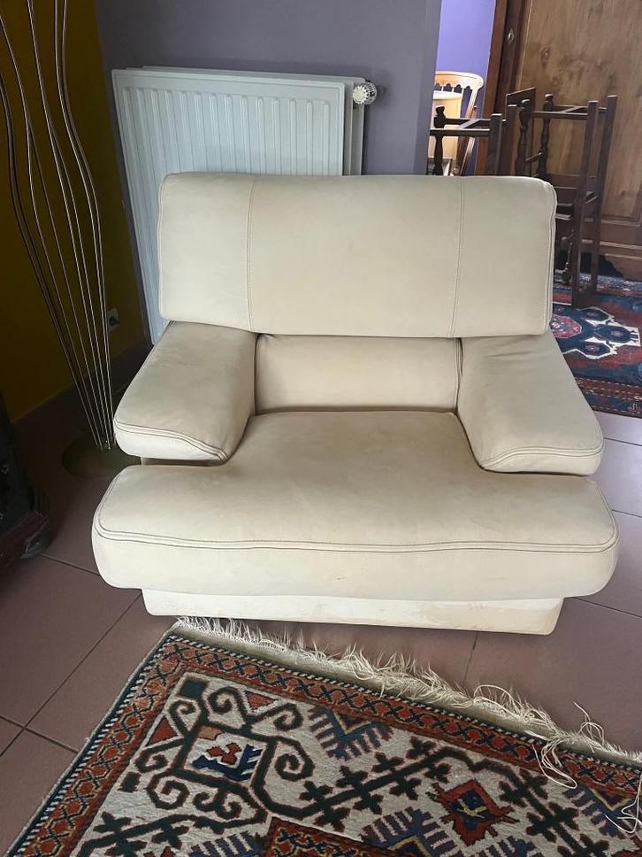 2 Fauteuils cuir nubuck + canapé deux places style retro, Maison & Meubles, Fauteuils, Utilisé, Cuir, 100 à 125 cm, 75 à 100 cm