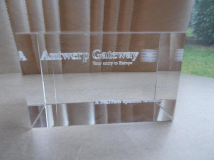 Presse papier kristal K-9 hologram 3D in nieuwstaat, Verzamelen, Overige Verzamelen, Nieuw, Ophalen of Verzenden