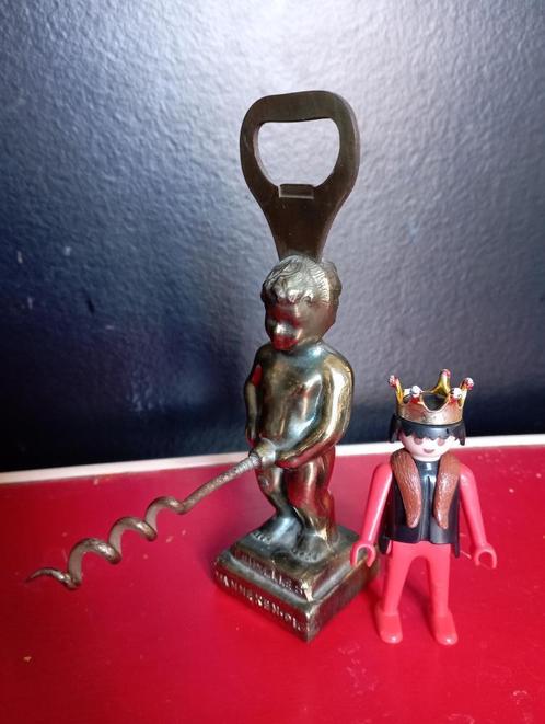 469) Manneken pis flessenopener, Antiek en Kunst, Curiosa en Brocante, Ophalen of Verzenden