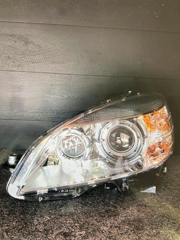 XENON LAMP MERCEDES  beschikbaar voor biedingen