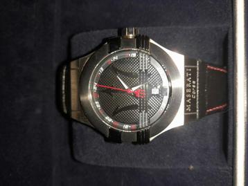 nieuwe originele echte maserati horloge met lederen band. no beschikbaar voor biedingen