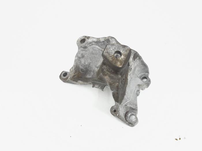 Support moteur d'un Audi S6, Autos : Pièces & Accessoires, Suspension & Châssis, Audi, Utilisé, 3 mois de garantie, Enlèvement ou Envoi