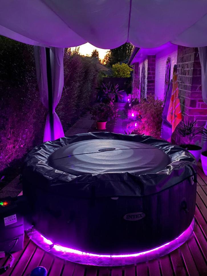 Jacuzzi spa intex 6 personnes, Jardin & Terrasse, Bains à remous et Spas, Comme neuf, Gonflable, Couverture, Tapis de sol, Filtre