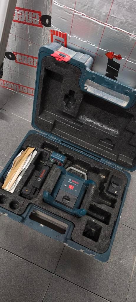 Rotatielaser Bosch plus toebehoren, Doe-het-zelf en Bouw, Meetapparatuur, Zo goed als nieuw, Ophalen of Verzenden