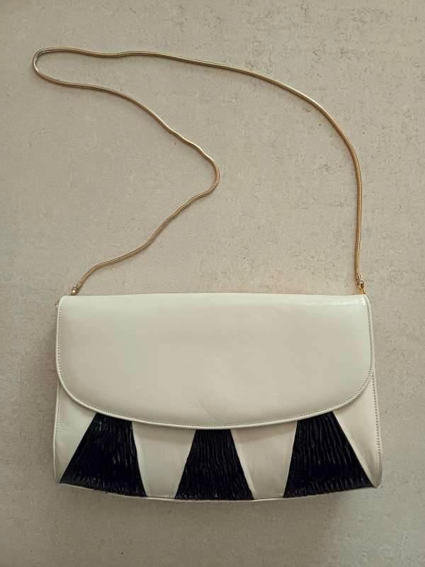 Pochette cuir beige, Bijoux, Sacs & Beauté, Sacs | Sacs Femme, Comme neuf, Beige, Enlèvement ou Envoi