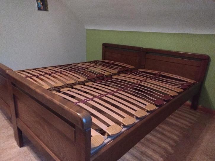 2 houten eenpersoonsbedden met verstelbare lattenbodems, Huis en Inrichting, Slaapkamer | Bedden, Zo goed als nieuw, Eenpersoons