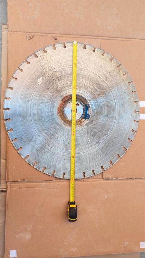Diamantblad zaag 600mm, Doe-het-zelf en Bouw, Gereedschap | Slijpmachines, Ophalen