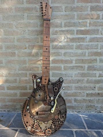 Scrap metal gitaar  beschikbaar voor biedingen