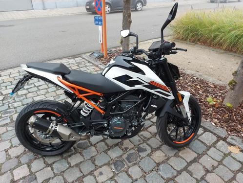 KTM DUKE 125CC SLECHTS 2359km, Motoren, Motoren | KTM, Particulier, 11 kW of minder, Ophalen