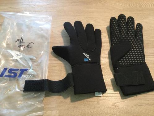 IST Proline Semi Dry size M/L nieuw aan 15€ - Ecocheques, Watersport en Boten, Duiken, Nieuw, Overige typen, Ophalen of Verzenden