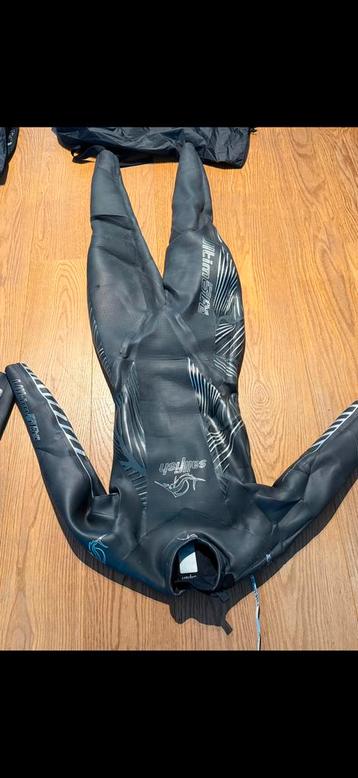 Nieuwe wetsuit sailfish beschikbaar voor biedingen