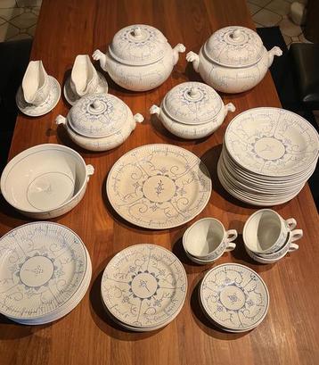 Antiek servies Boch Frères Keramis beschikbaar voor biedingen