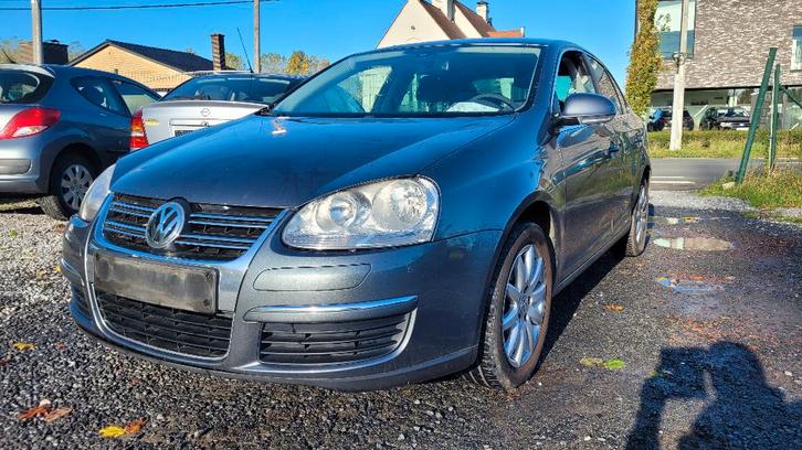 vw jetta 2.0tdi 100kw AIRCO PDC TREKHAAK OHBOEK 2007, Auto's, Volkswagen, Bedrijf, Te koop, Jetta, ABS, Airbags, Airconditioning