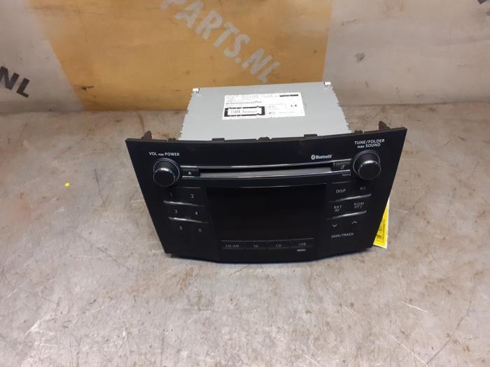 Radio/Lecteur CD d'un Suzuki Kizashi, Autos : Pièces & Accessoires, Électronique & Câbles, Suzuki, Utilisé, 3 mois de garantie