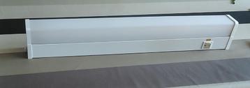 wandverlichting + TL lamp beschikbaar voor biedingen