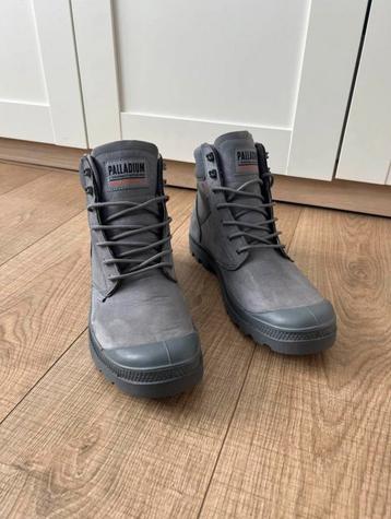 Bottines Palladium grises imperméables beschikbaar voor biedingen