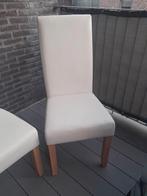 Gratis af te halen 2 stuks kunstleren stoelen, Huis en Inrichting, Ophalen, Wit