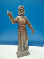 Houten beeld Religieus figuur , hoogte 58 cm, Ophalen