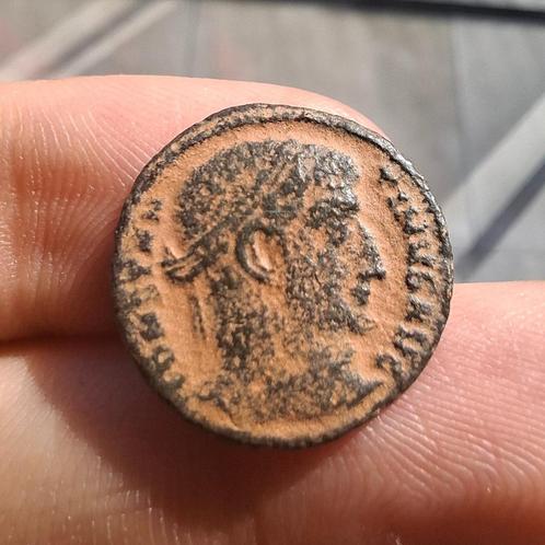 Constantijn de Grote (307-337 AD), munt uit het Romeinse Rij, Postzegels en Munten, Munten | Europa | Niet-Euromunten, Losse munt