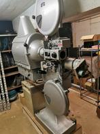 35 mm bioscoopprojector, Projector, Ophalen