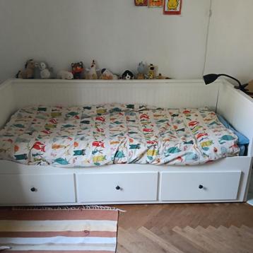 Lit Hemnes banquette Ikea 2 places extensible  beschikbaar voor biedingen