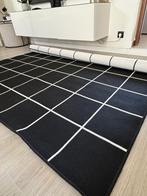 Tapis, Enlèvement, Noir