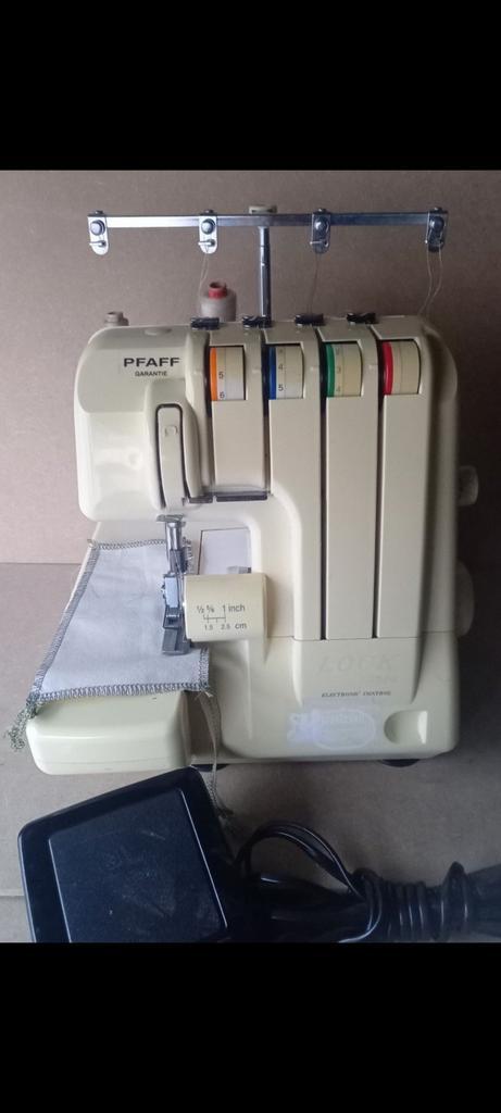 PFAFF overlockmachine, perfecte staat + garantie, Hobby en Vrije tijd, Naaimachines en Toebehoren, Lockmachine, Pfaff, Ophalen of Verzenden