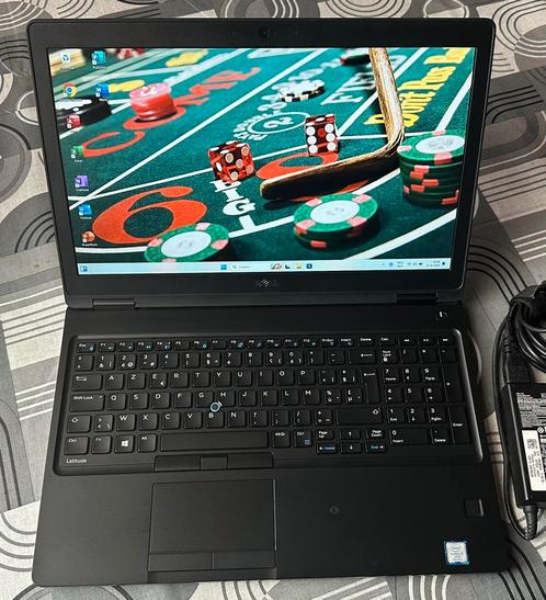 Mooie 15.6”Full Hd Dell/ i7-7600U/16gb ram/512gb ssd/Win 11/, Computers en Software, Laptop-opladers, Zo goed als nieuw, Ophalen