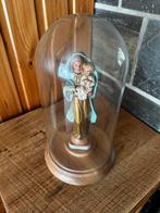 Oud mariabeeldje onder stolp., Ophalen, Zo goed als nieuw