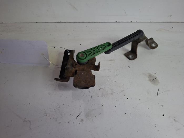 Régulateur d'hauteur Xenon d'un Volkswagen Golf, Autos : Pièces & Accessoires, Éclairage, Volkswagen, Utilisé, 3 mois de garantie