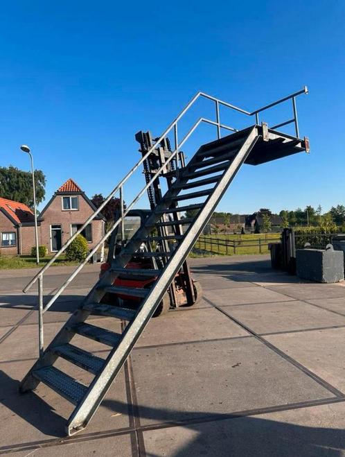 Gegalvaniseerde bordestrap steektrap wenteltrap trap trappen, Auto diversen, Autogereedschap, Ophalen of Verzenden