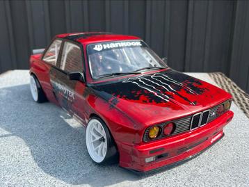 MST RMX 2.5 BMW e30 brushless white carbon beschikbaar voor biedingen