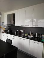 Keuken met apparatuur (am koelkast niet inbegrepen ), Brillant ou Laqué, Granit ou Pierre, Crème, Utilisé