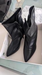 Zwarte enkellaarzen met hakken bijna nieuw maat 41 * dames, Ideal shoes, Zwart, Lage of Enkellaarzen, Ophalen of Verzenden