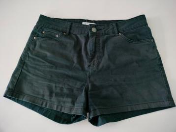 Korte short - zwart - maat 36 - R Essentiel beschikbaar voor biedingen