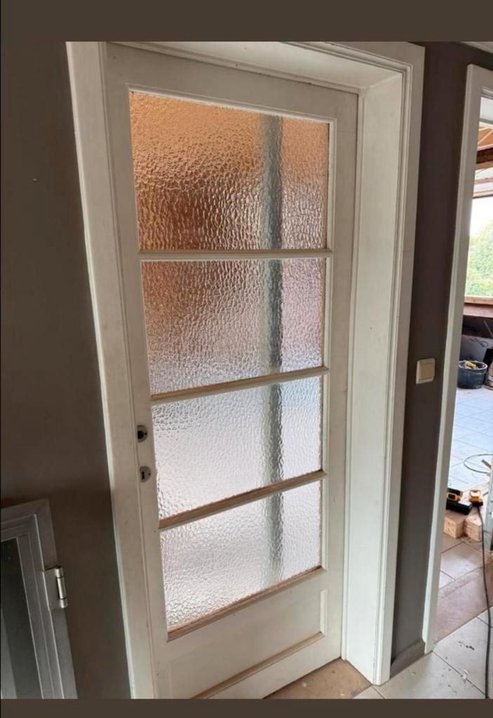 IK ZOEK oude deur met glas, Doe-het-zelf en Bouw, Deuren en Vliegenramen, Glas, Ophalen