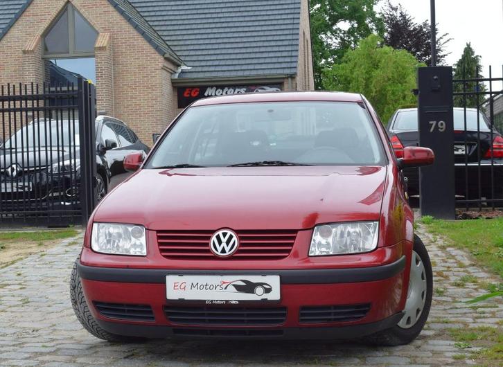 Vw Bora 1.6i/Benzine/EURO4/GEKEURD+CARPASS, Auto's, Volkswagen, Bedrijf, Te koop, Bora, Centrale vergrendeling, Elektrische ramen