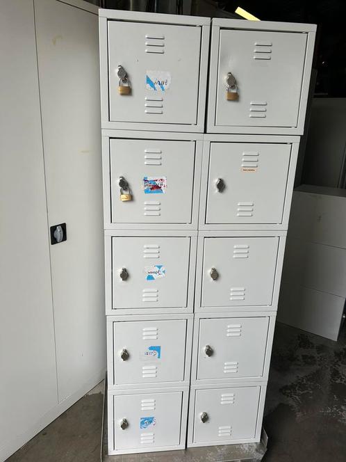 Cabinet 🔥⚠️ individuele garderobekast met metalen, Antiek en Kunst, Antiek | Meubels | Kasten