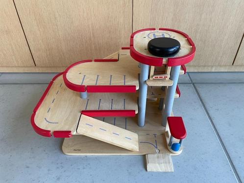 PlanToys Parkeergarage, Kinderen en Baby's, Speelgoed | Houten speelgoed, Gebruikt, Overige typen, Ophalen