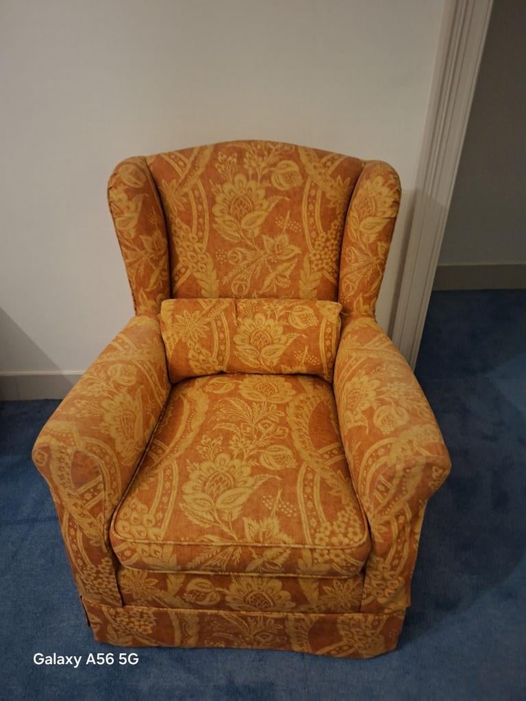 Fauteille style antiquité, Enlèvement