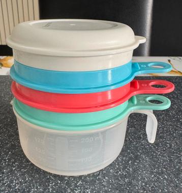 Aide-Gastronome Tupperware neuf disponible aux enchères