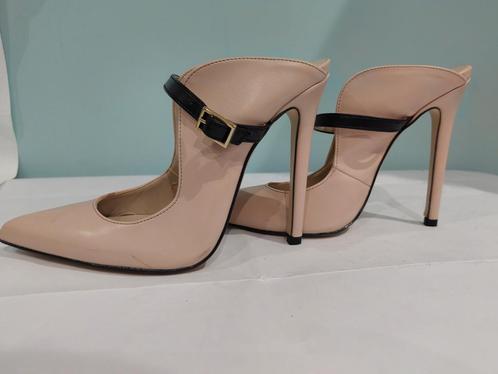 491C* Sharlene - open pumps van nudekleurig leer (36), Kleding | Dames, Schoenen, Nieuw, Pumps, Overige kleuren, Verzenden