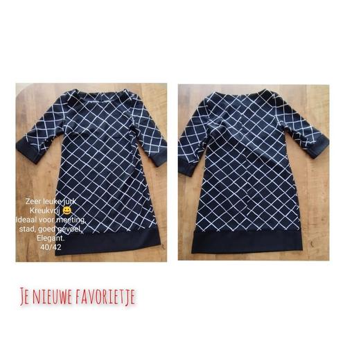 Damesjurk, kreukvrij, zwart wit, maat 40-42, Kleding | Dames, Jurken, Zo goed als nieuw, Maat 42/44 (L), Overige kleuren, Knielengte