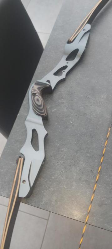 Long bow beschikbaar voor biedingen