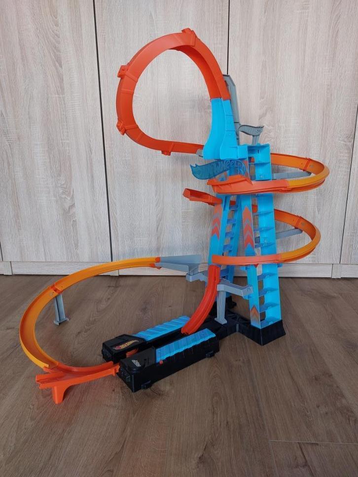 hotwheels sky crash tower, Kinderen en Baby's, Speelgoed | Racebanen, Gebruikt, Racebaan, Elektrisch, Hot Wheels, Met looping