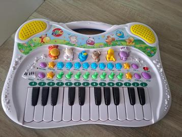 Dieren piano met opneemfunctie beschikbaar voor biedingen