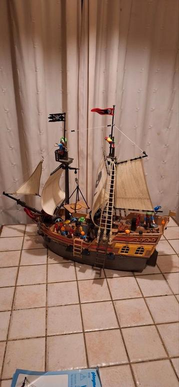 Playmobil piratenboot en toebehoren disponible aux enchères