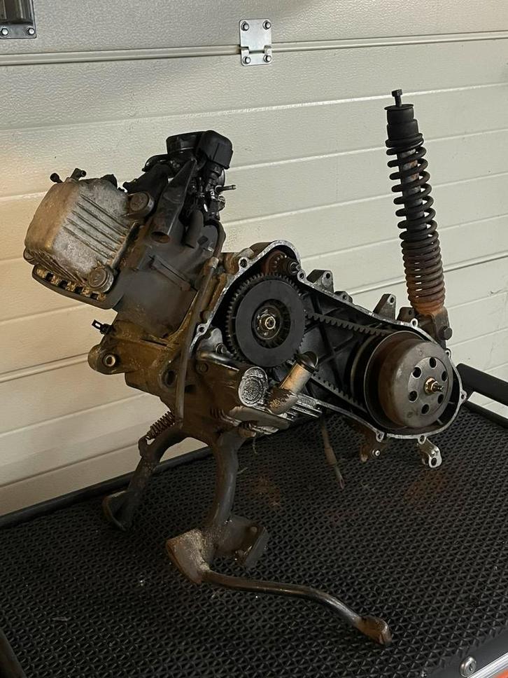 Vespa Sprint/Piaggio New Fly | Motorblok | Lopend | Schade, Vélos & Vélomoteurs, Pièces de cyclomoteur | Scooters, Utilisé, Piaggio