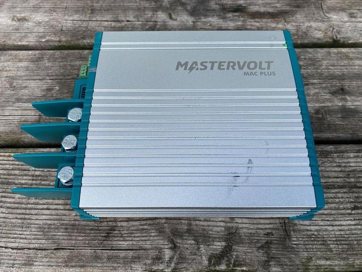 Mastervolt Mac PLus DC-DC 12/12-50A Omvormer Acculader Campe, Caravanes & Camping, Camping-car Accessoires, Utilisé, Enlèvement ou Envoi