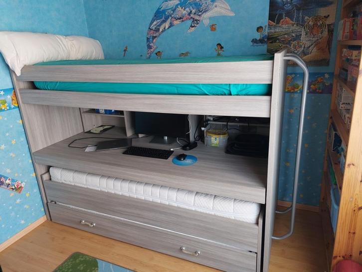 Bed & Bureau, Huis en Inrichting, Slaapkamer | Bedden, Gebruikt, Eenpersoons, 90 cm, 200 cm, Hout, Grijs, Ophalen